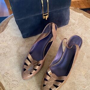 Le Due Muted Gold Sling Backs Hells